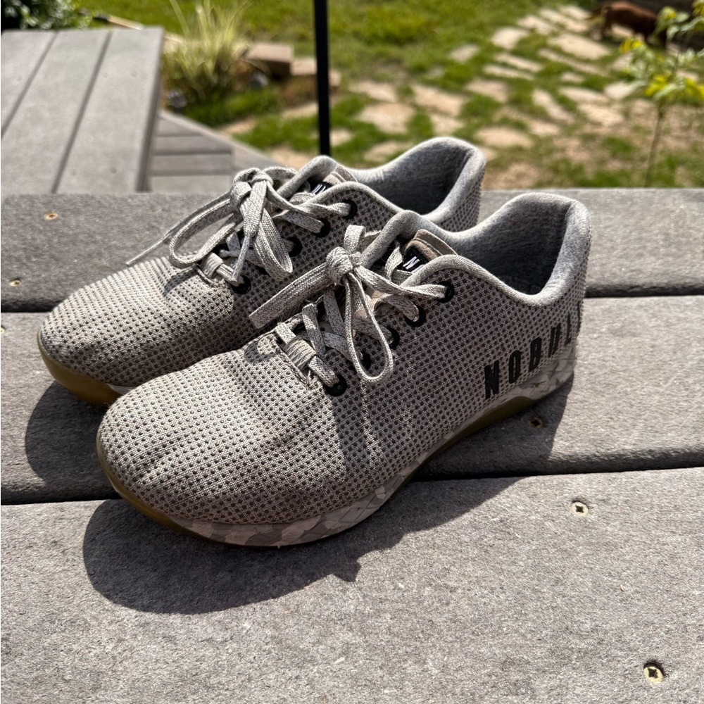 NOBULL Gray Athletic Shoes Sleek Design Durable Construction